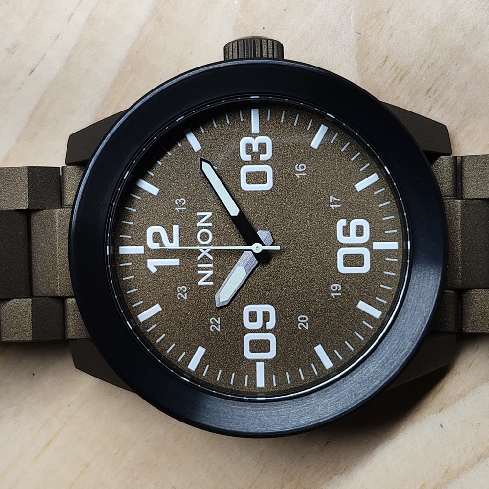 NIXON The Corporal
